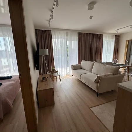 Apartman 4summer Golden Dune - Parking, Przestronne Mieszkanie 50m2, Caly Do Dyspozycji, Duzy Taras Z Pieknym Zachodem Slonca Parkplatz, Geraeumige Mit 50 M2, Ganzes Zur Verfuegung, Grosse Terrasse Mit Wunderschoenem Sonnenunterga Kołobrzeg